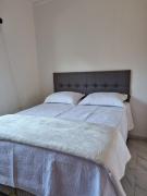 Lindo loft decorado no centro c garagem