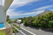 Elegant Camps Bay Villa with Pool 150m to Beach