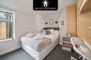 Last-Minute Escape l Exclusive Deal on 3 Bed Flat in City Centre l Sleeps 6 l Free WIFI & Parking l Desks & Netflix l Invicta Stays Short Lets Last-Minute Escape l Exclusive Deal on 3 Bed Flat in City Centre l Sleeps 6 l Free WIFI & Parking l Desks & Netflix l Invicta Stays Short Lets