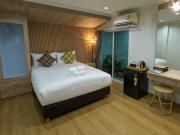 Top Hat Yai