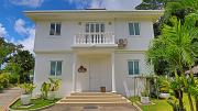 Villa Blanc - Chateau Elysium