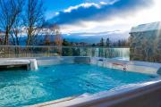 Kras Resort Apartament 110 z prywatnym jacuzzi i widokiem na góry
