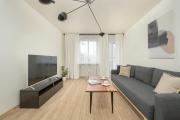 Charming Apartment Trzebnicka by Renters