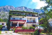 Apartments with a parking space Zivogosce - Porat, Makarska - 16289