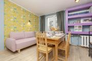 Colorful Apartment with Two Bedrooms in Warsaw Center by Renters