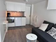 Lägenhet med egen ingång.