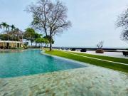 2 Bedroom oceanfront condo