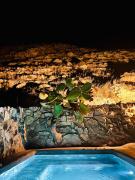 Top Emporio Santorini