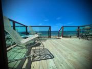 1 Corcega Beachfront Suites