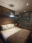 Chambre double accueillante avec douche privative