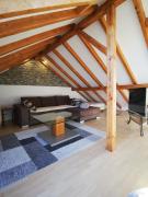 Baltmannsweiler CHALET style top floor apartment no smoking