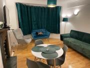 Superb 2 Bedrooms Ealing Broadway Apartment next to Tube & Buses Superb 2 Bedrooms Ealing Broadway Apartment next to Tube & Buses