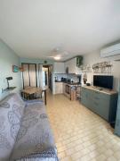 AS24003-Studio cabine à 200m plage-parking privé