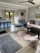 Ronnys at Tootgarook. Spacious villa, walk to beach.