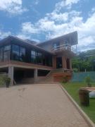 Casa com piscina em Torres