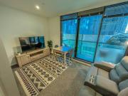 Lonsdale Street 1Br Apartment