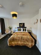 Deluxe Town Centre Studio Stevenage