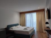 Evdo Apartments F4 White Stay