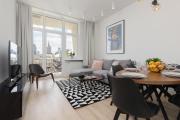 City Panorama Spacious Apartment by Renters