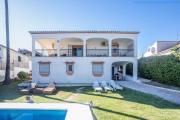 Beautiful 5 Bedroom Villa, Sea Views, Private Pool, Estepona newly refurbished