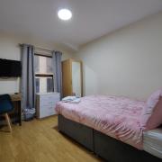 Liverpool City Centre Private Rooms including smart TVs - with Shared Bathroom