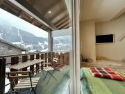 Duplex skis aux pieds centre village - 6 couchages - 2 salles de bain