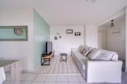 Bordeaux Bastide apartment with parking