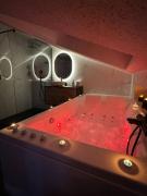 Duplex avec jacuzzi + billard