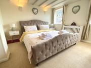 Bumblebee Cottage - Cosy Cottage in Area of Outstanding Natural Beauty