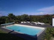 spacieuse, lumineuse villa avec piscine spacieuse, lumineuse villa avec piscine
