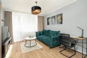 Stylish Two Bedroom Apartment with Parking Near Lake Malta in Poznań by Renters