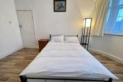 Twin Tranquility- Room in Leyton