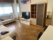 Piso amplio, iluminado y muy bien comunicado