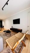 Newton’s Place - Luxury styled 2 BD Apartment