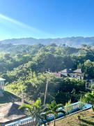 Andeves quiet, private room with fully equipped shared space !home away from home