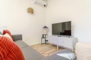 Modern & Bright - Faro Mercado Apt 22 by Lisbeyond