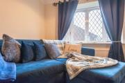 Cosy Haven next to White Rose Shopping Centre - Pass the Keys