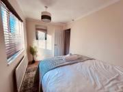 Stunning 3BR House w Parking