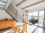 Charmant Pavillon Climatisé avec Mezzanine, Piscine et Parking - Près de la Plage! - FR-1-409-247