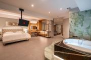 Smaragdi Luxury Jacuzzi Apartment Noho Premium Living