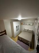 apartamento em bairro nobre suíte com ar condicionado e banheira com hidromassagem