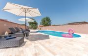 Elegant Villa Jure with private pool