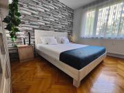 Comfort 14 -- Stylish City Apartment Netflix, Wi-Fi & Parking Comfort 14 -- Stylish City Apartment Netflix, Wi-Fi & Parking