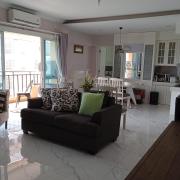 Homey Cozy 3 Bedrooms Apt By Barokah