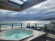 MAJESTOSO DUPLEX COM JACUZZI DE FRENTE PARA O MAR, 3 SUÍTES, Apt 404