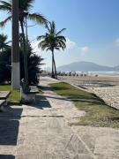 Apartamentos Amplo a 200m da Praia da Enseada Rio N egro Guaruja 8 pessoas