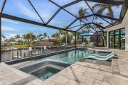 Minutes to the River! Dock, Tiki Hut, Heated Pool & Spa and AWE! - Casa Luxe Palmera - Roelens