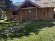 Cabaña luminosa con verde jardín, zona tranquila