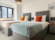 Beautiful 3 Bed Townhouse with Parking, close to Sea Front