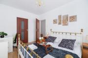 Białoruska Apartment with Balcony and Parking Place in Cracow by Renters